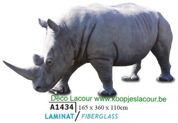 A1434  Jungle  neushoorn levensgroot polyester résine 165 x 360 x 110 cm