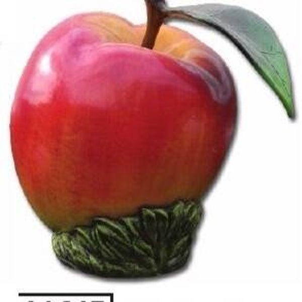 A1645 Horeca  appel op sokkel polyester résine 120 x 90 x 120cm