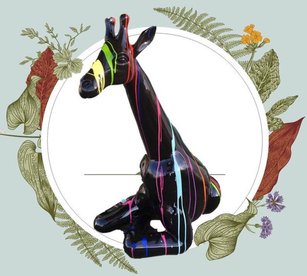 DG58a Jungle Giraffe zit zwart of wit  drop polyester résine 90 cm