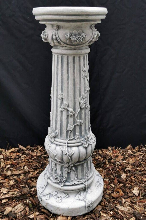 Beton Zuil met klimop 8o cm