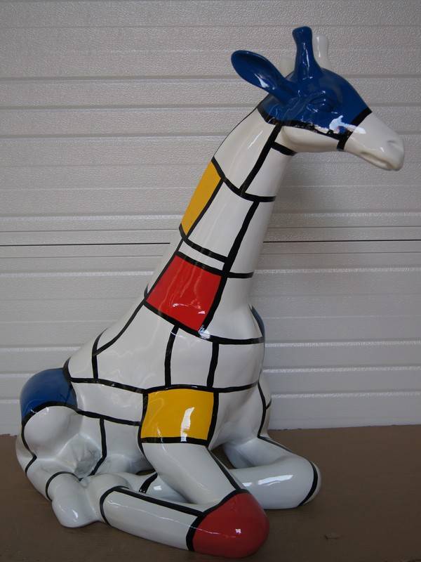 DG58 Jungle Giraffe zit multicolor  mondriaan  polyester résine 90 cm