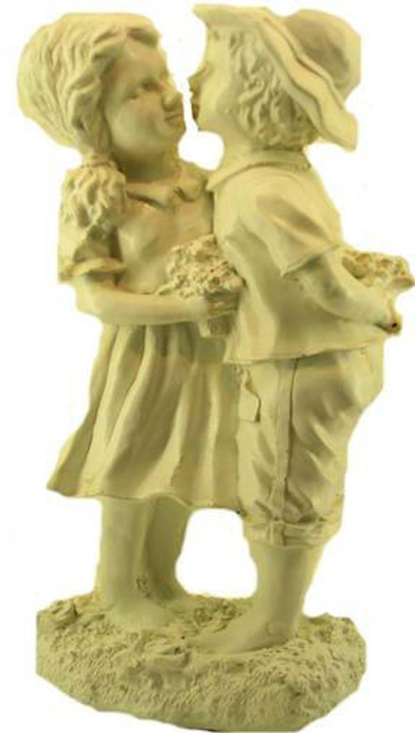 TB103 tuin KOPPEL JONGEN MEISJE ZOENEND 80 CM