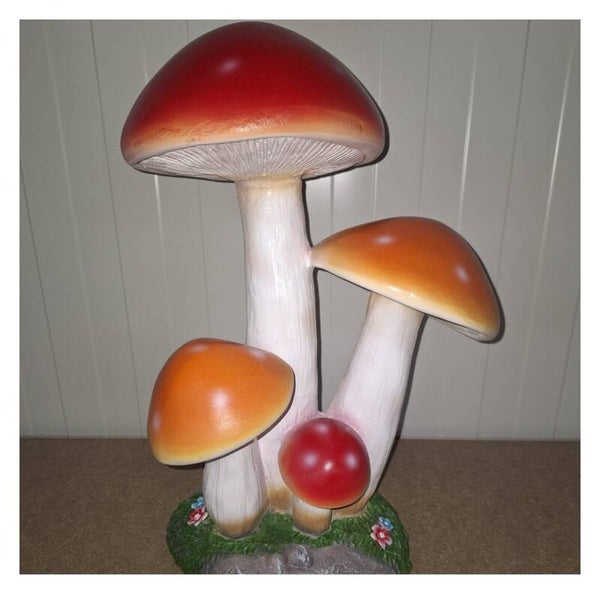 4 paddestoelen op sokel 50 cm
