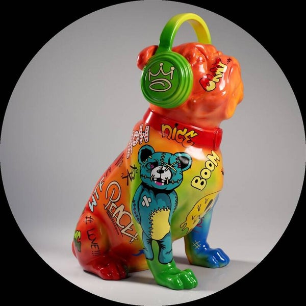 ART POP BULDOG HOND ZIT MET KOPTELEFOON 120 CM