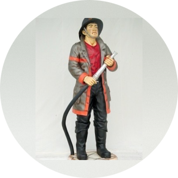 AN17 Curiosa  brandweerman polyester résine 80 cm