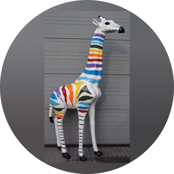 Art pop Giraffe multicolor  zebra staand  polyester résine 220 CM