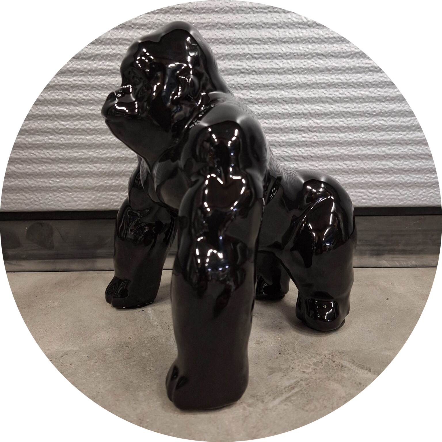 Aap stoere gorilla ass kleur op 4 poot 25 cm verp 1/6