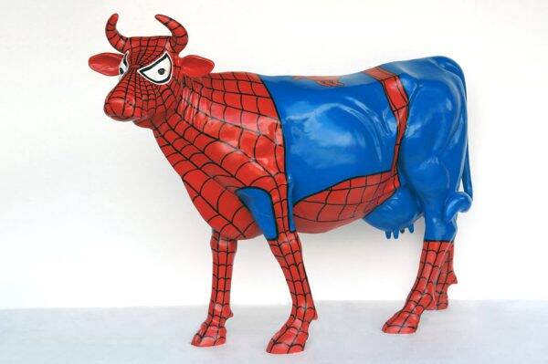Koe Spider-Man  levensgroot 220 x 16O cm