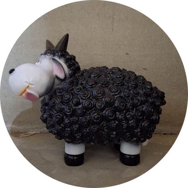 Funny Cartoon schaap staand polyester résine 15 cm verp 12