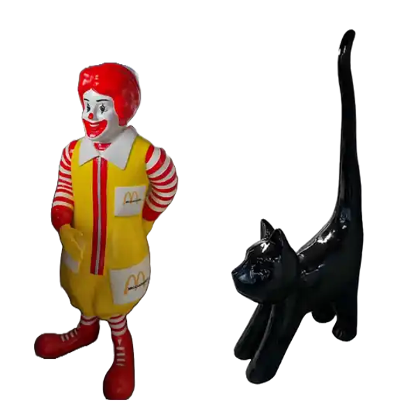DC125 McDonald Clouwn staat op uitkijk 125 cm