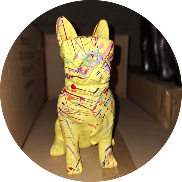 France Buldog zit met bril zwart splache ass 19 cm