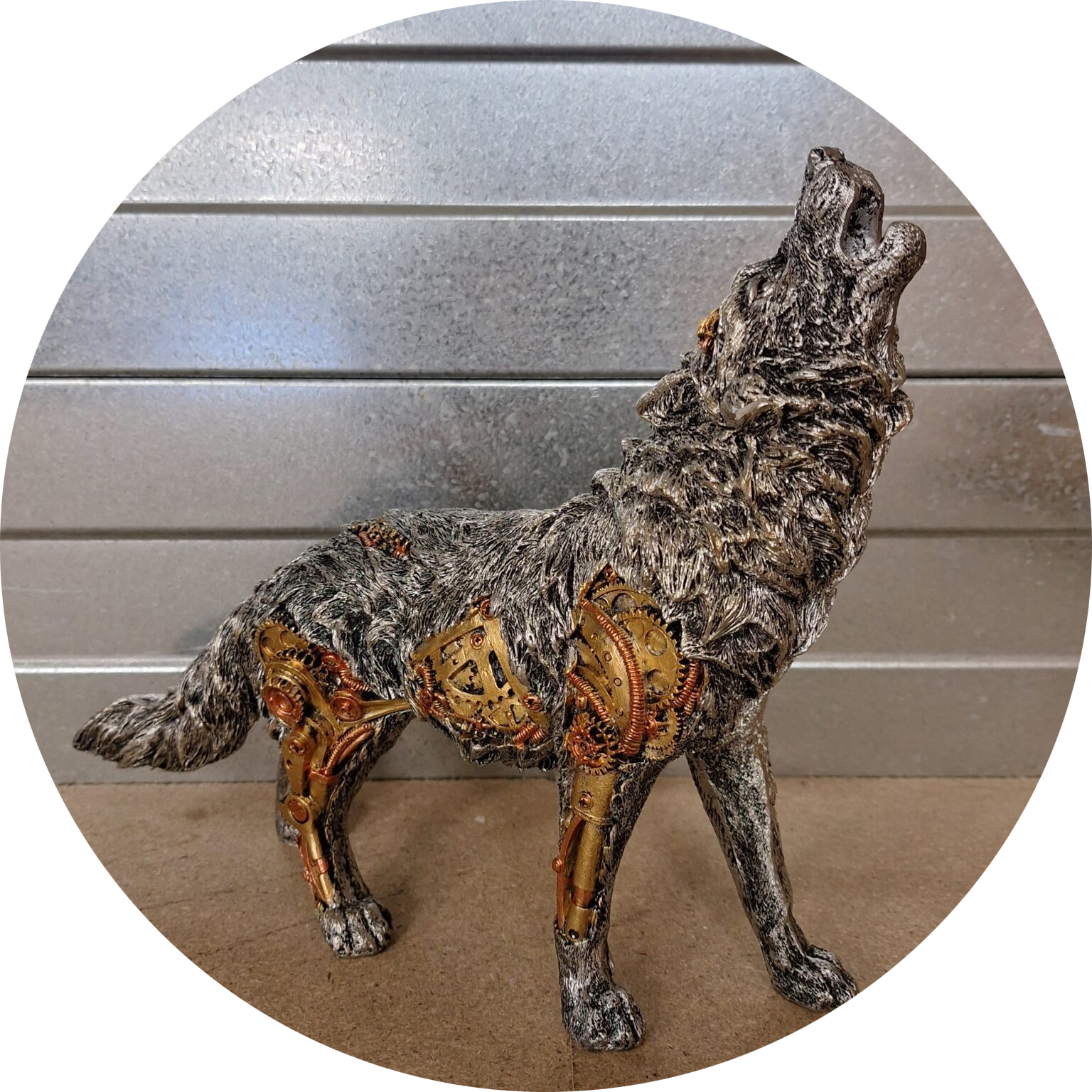 Huilende wolf steampunk 27 X 35 X 9 CM VERP 4
