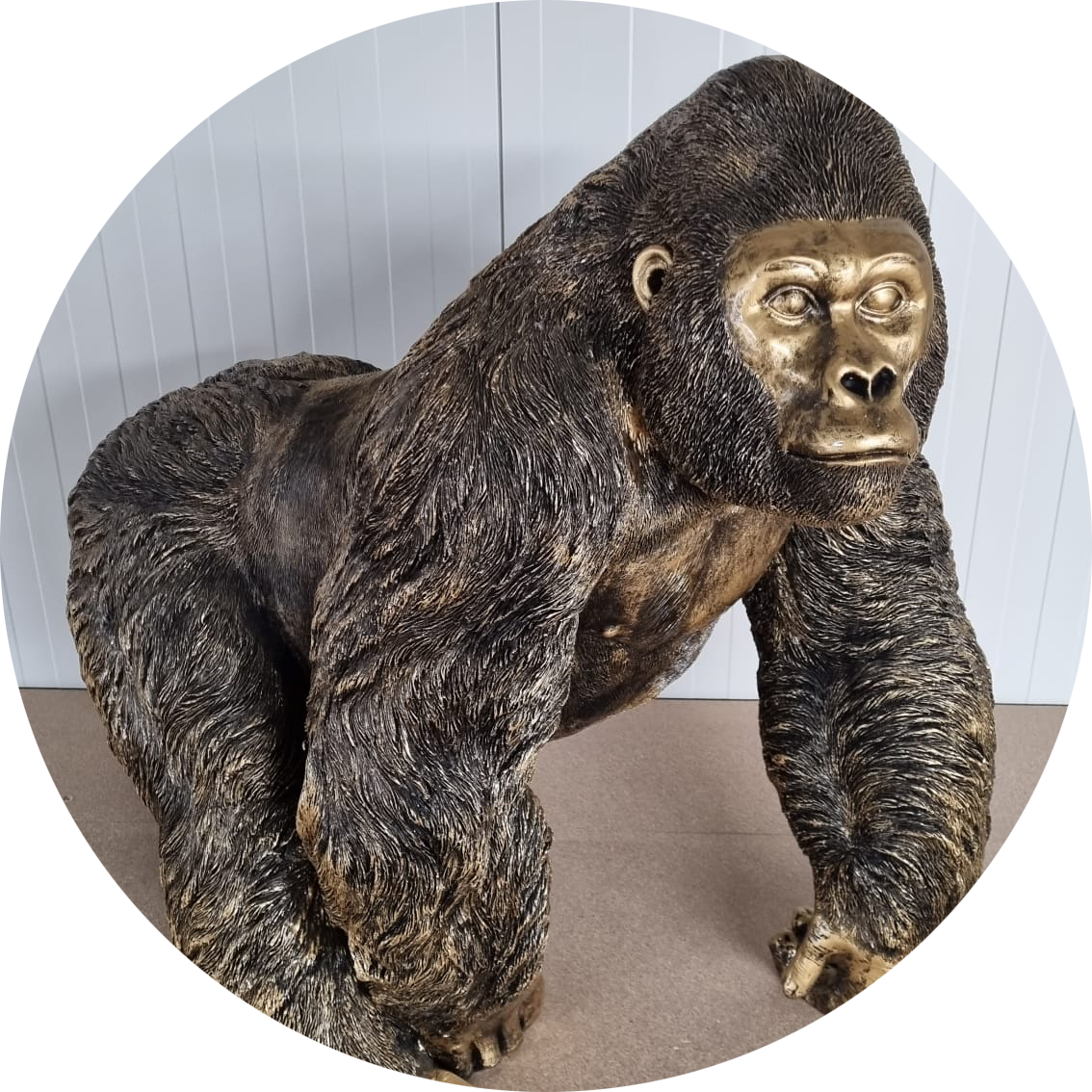 Gorilla aap lopend antiek goud   120 x 70 x 92 cm