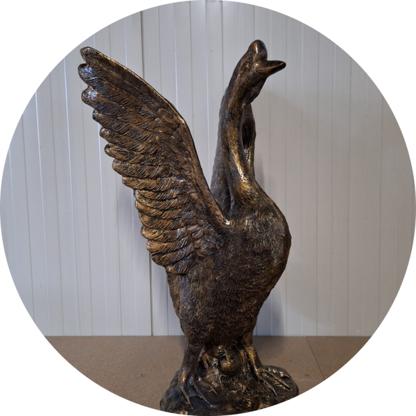 gans openvleugels antiek goud  laminaat 82 x 54 x 40cm