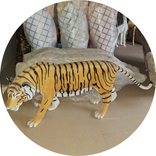Tijger lopend wit of geel polyester résine 240 x 90 cm