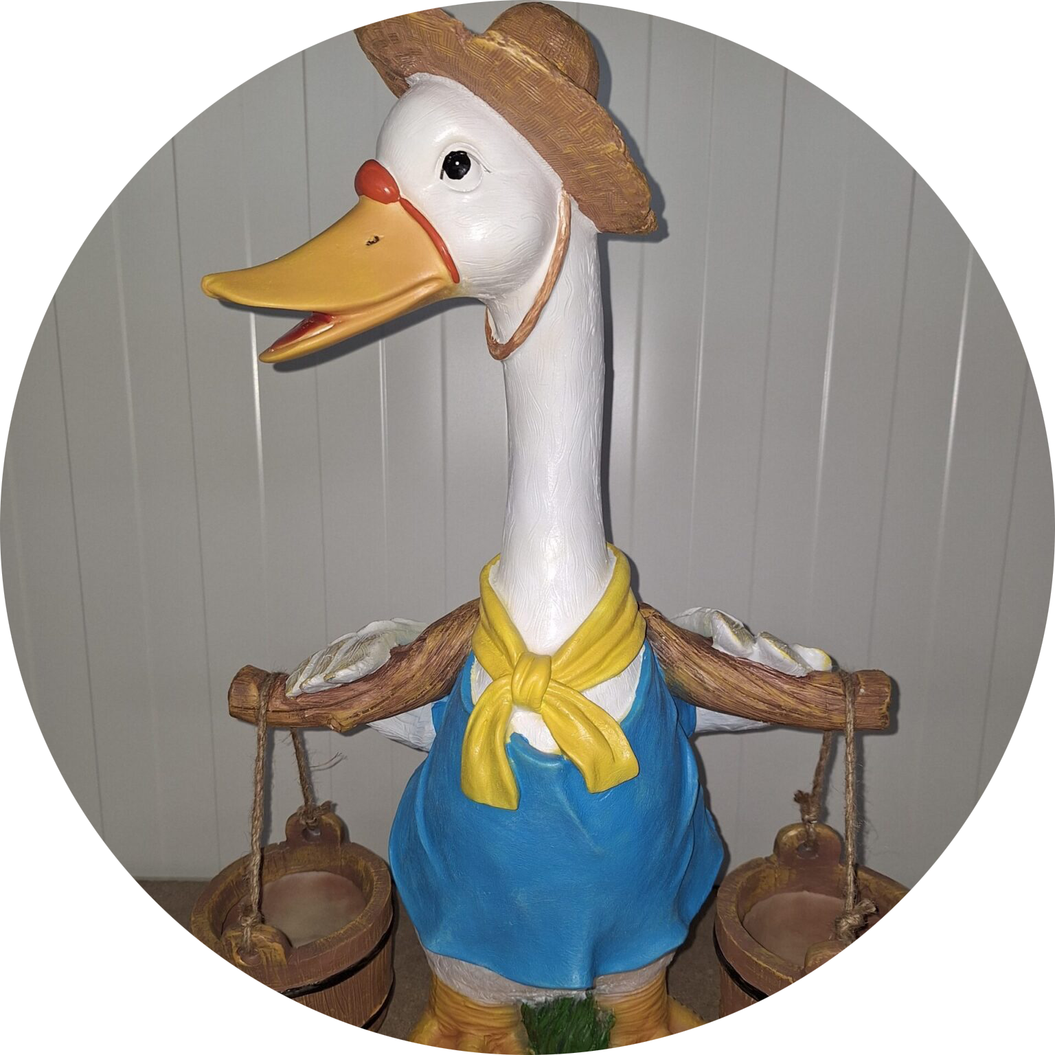 Gans met hoed 2 plantendrager 62 CM