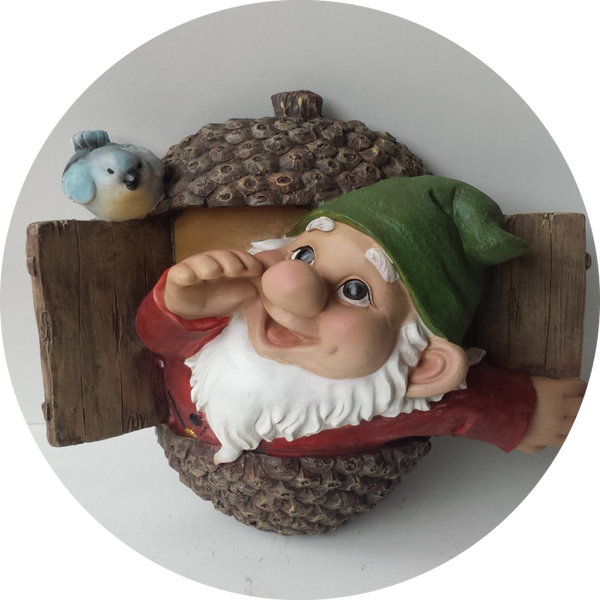 Kabouter in eikel met vogel 25 cm verp 6