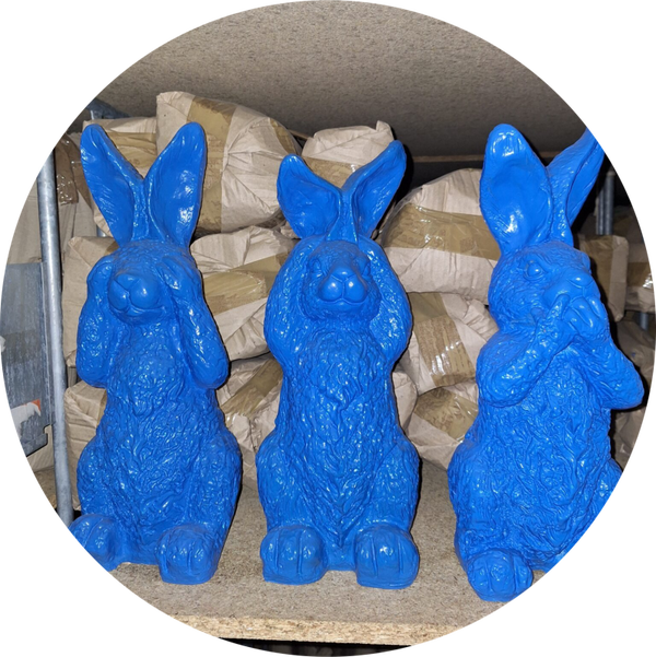 3 Konijn zit HZZ blauw 45 cm