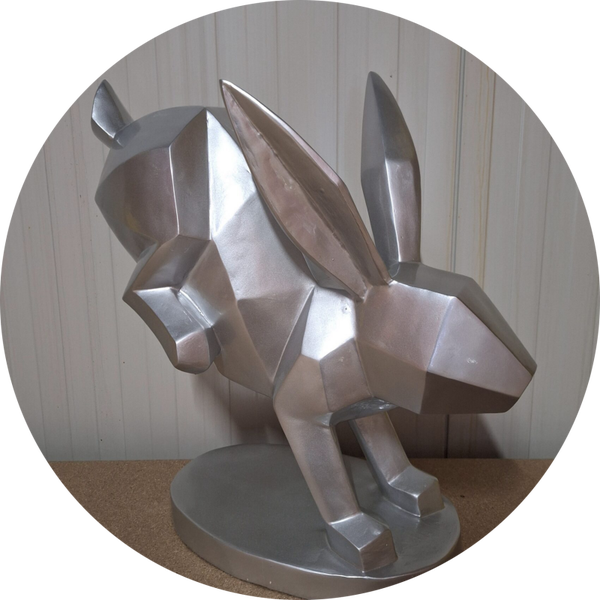 Stampend konijn origami op sokkel  70 CM