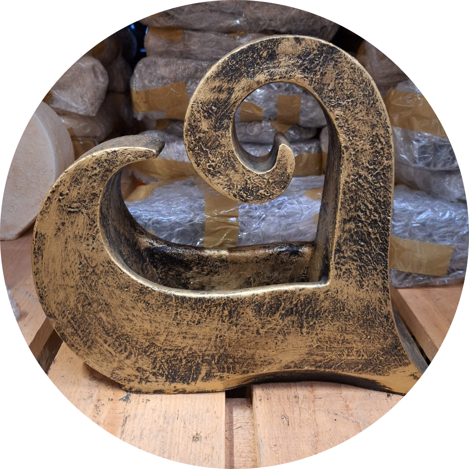 Bloembak hart antiek goud  35 cm