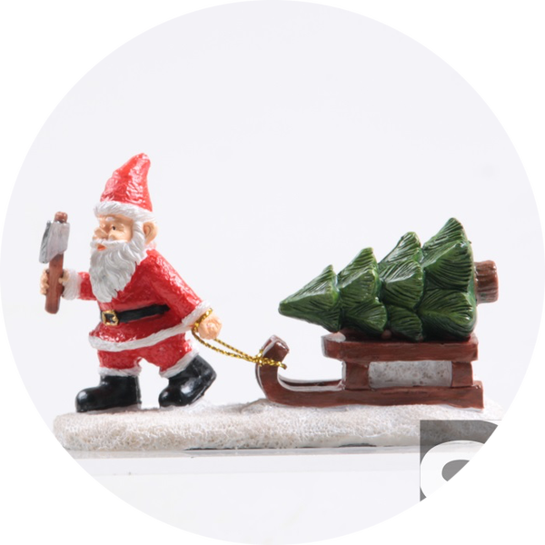 X-Mas Village Kabouter met Kerstboom op Slee 10x4x7 cm Verp 48