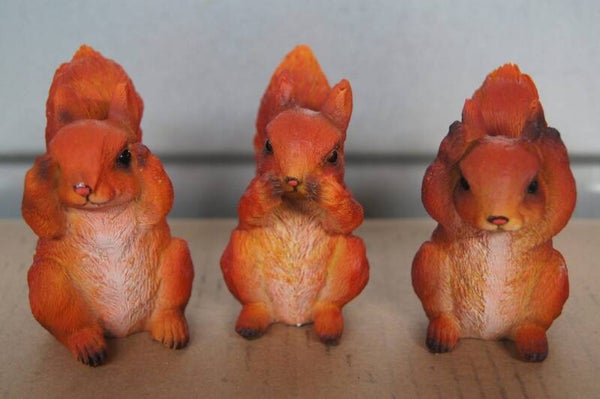 Eekhoorn zit HZZ 10 cm ver 12