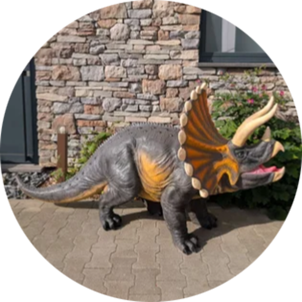dinosauriër. Triceratops 120 x 250cm
