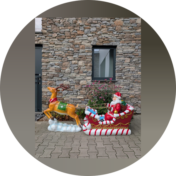 Kerstman met hert en slede 195 x  62 x 110 cm