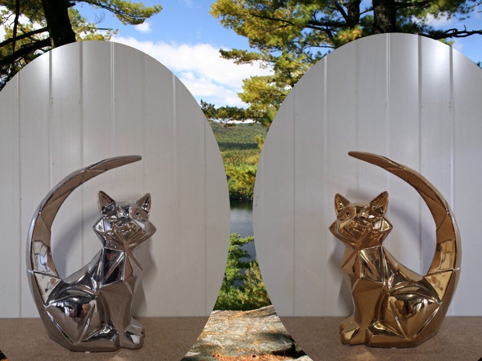 Kat zit in maan staart origami chroom ass goud of zilver 30cm verp12