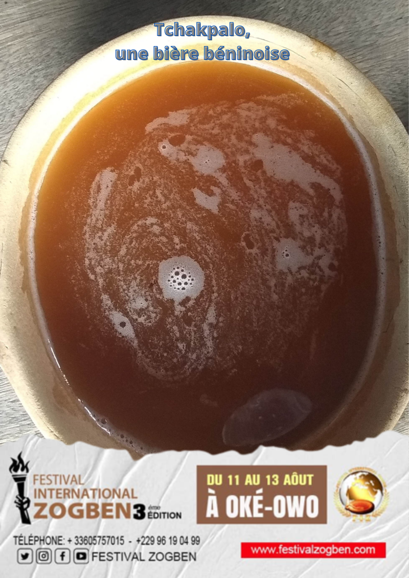 La bière béninoise, Tchakpalo. Le brassage est géré par des femmes à petite échelle et implique une série d'étapes telles que le maltage et la purée du grain, la sédimentation, l'ébullition de la suspension colloïdale, le mélange de la suspension avec la