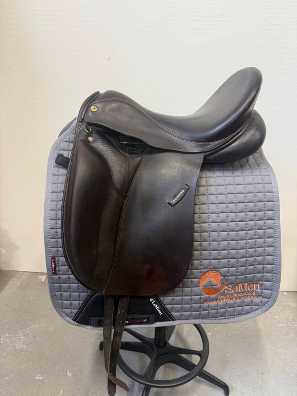 Anatomica Orion 17,5 inch donkerbruin dressuur zadel medium/wijd