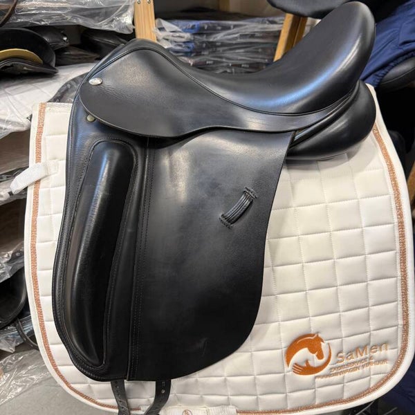 VB Ellen dressuurzadel 17 inch medium boom