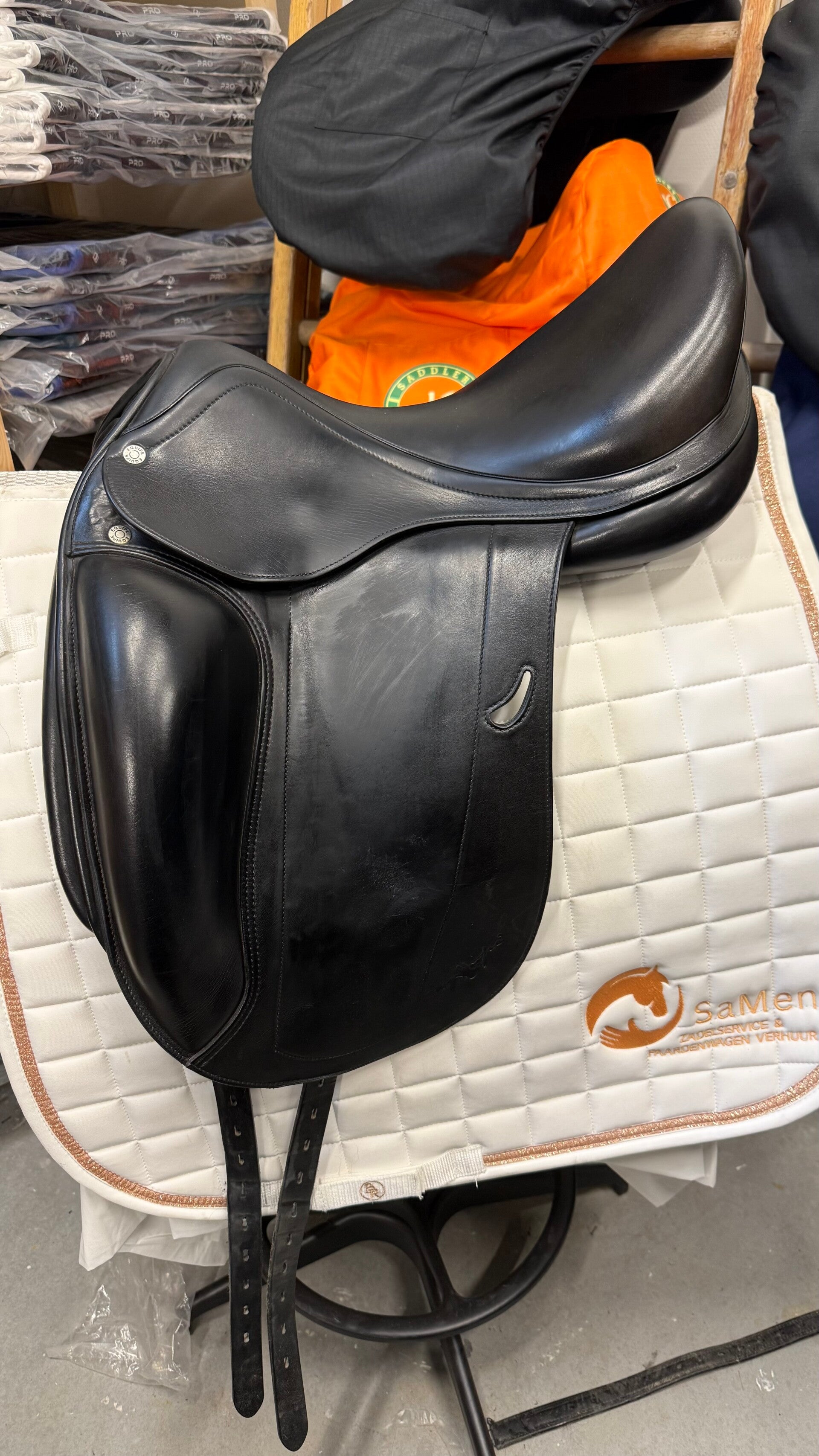 Equipe Emporio dressuurzadel medium boom