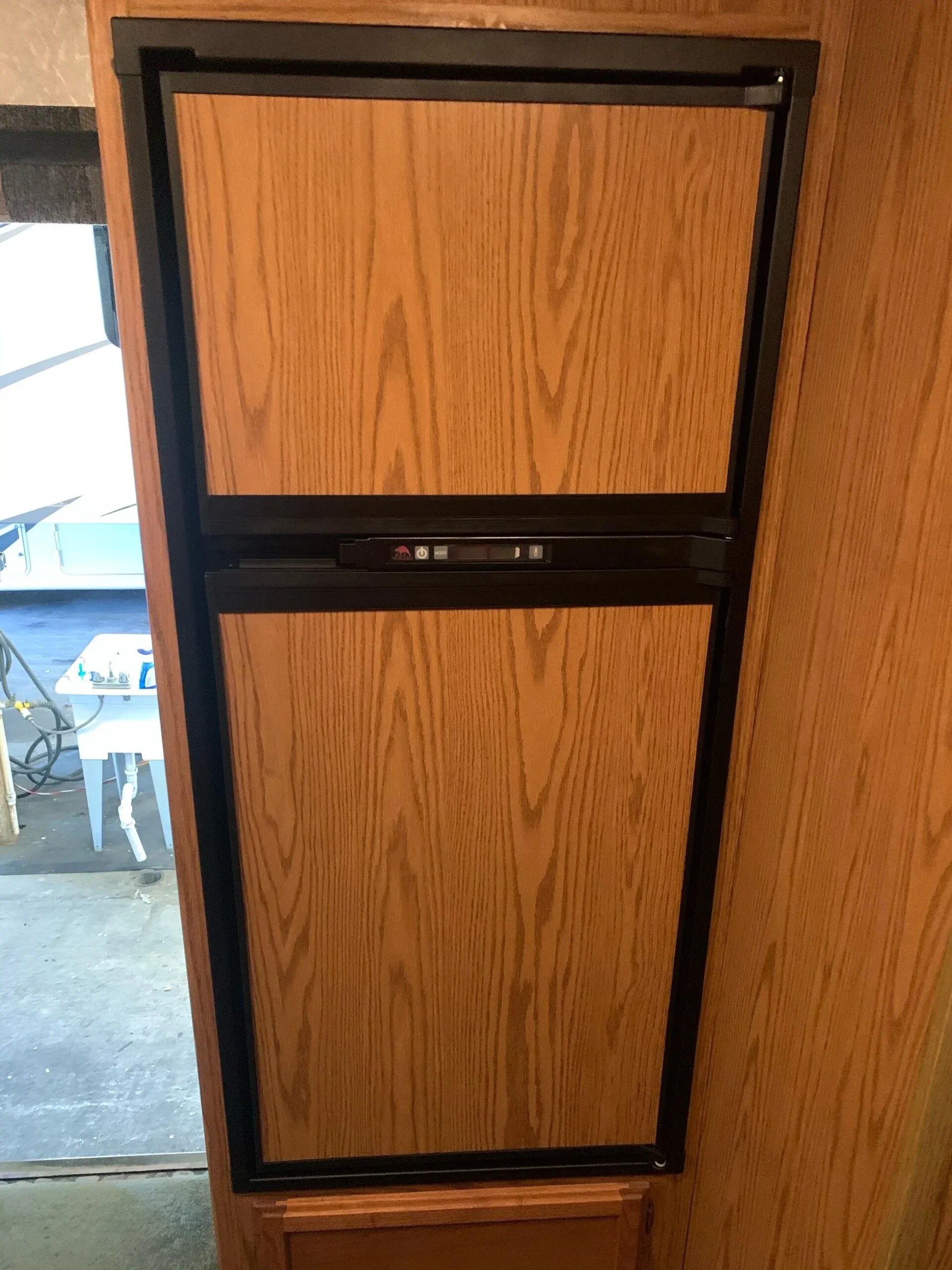 RV leveling jack and electrical control panel repair - On-Site Mobile RV Repair Stockton California