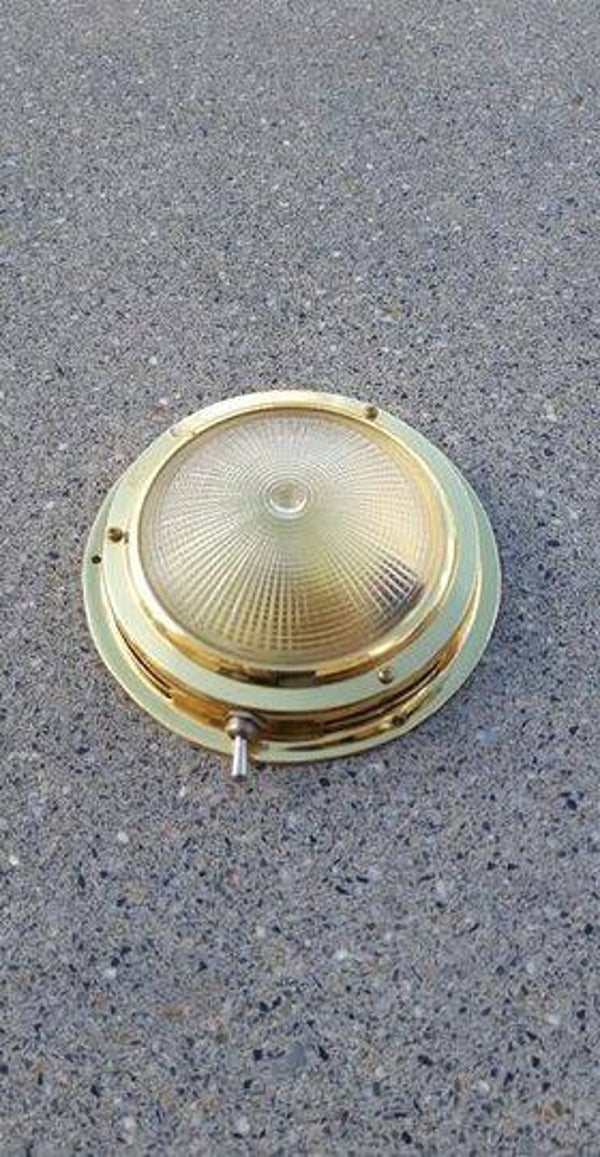 KAJUITLAMP IN MESSING 140 MM