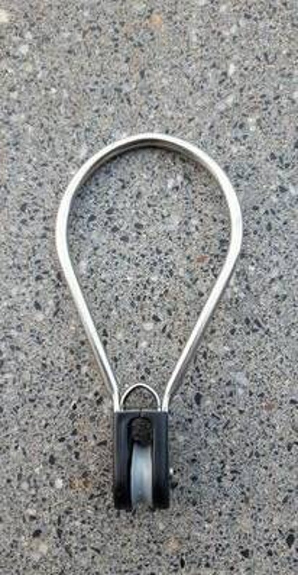 TRAPEZE RING MET BLOKJE