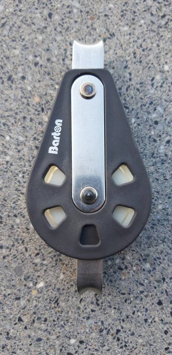 BLOK 1 SCHIJFS GELAGERD 12 MM MET HONDSVOT