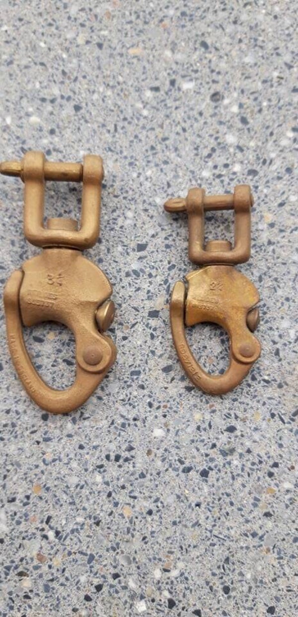 SNAPSLUITING MET WARTELGAFFEL