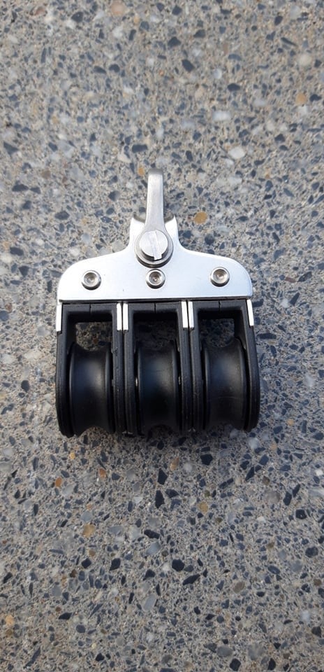 BLOK 3-SCHIJFS GELAGERD 6 MM