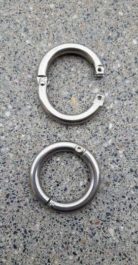 RING RVS TWEEDELIG MET SCHROEF