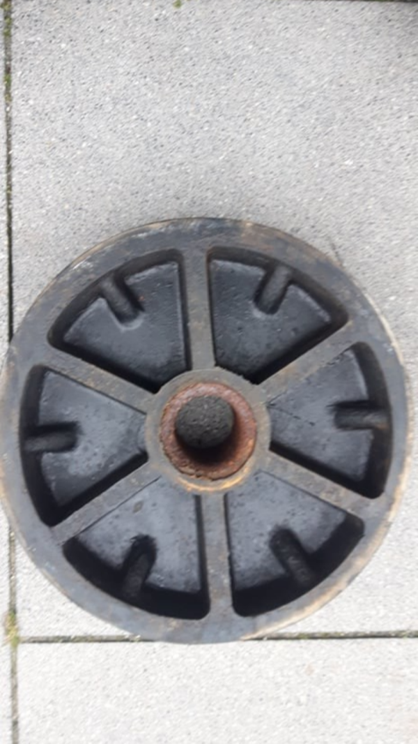 HEAVY WHEEL MET STALEN KERN