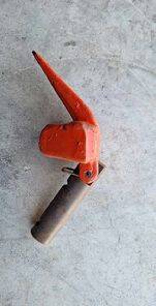 OVALE PIN EN KLEP VOOR HAAK