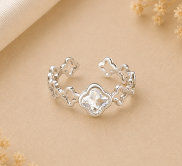 clover diamond ring