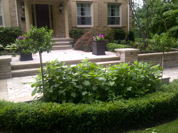 front entry retaining wall, guelph