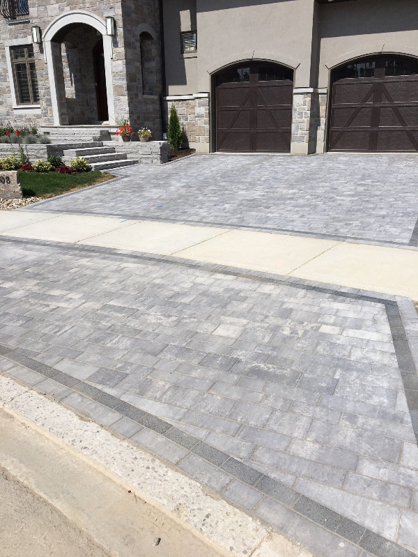 hardscape driveway with accent banding
