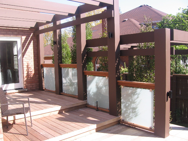 contemporary glass deck screen, waterloo