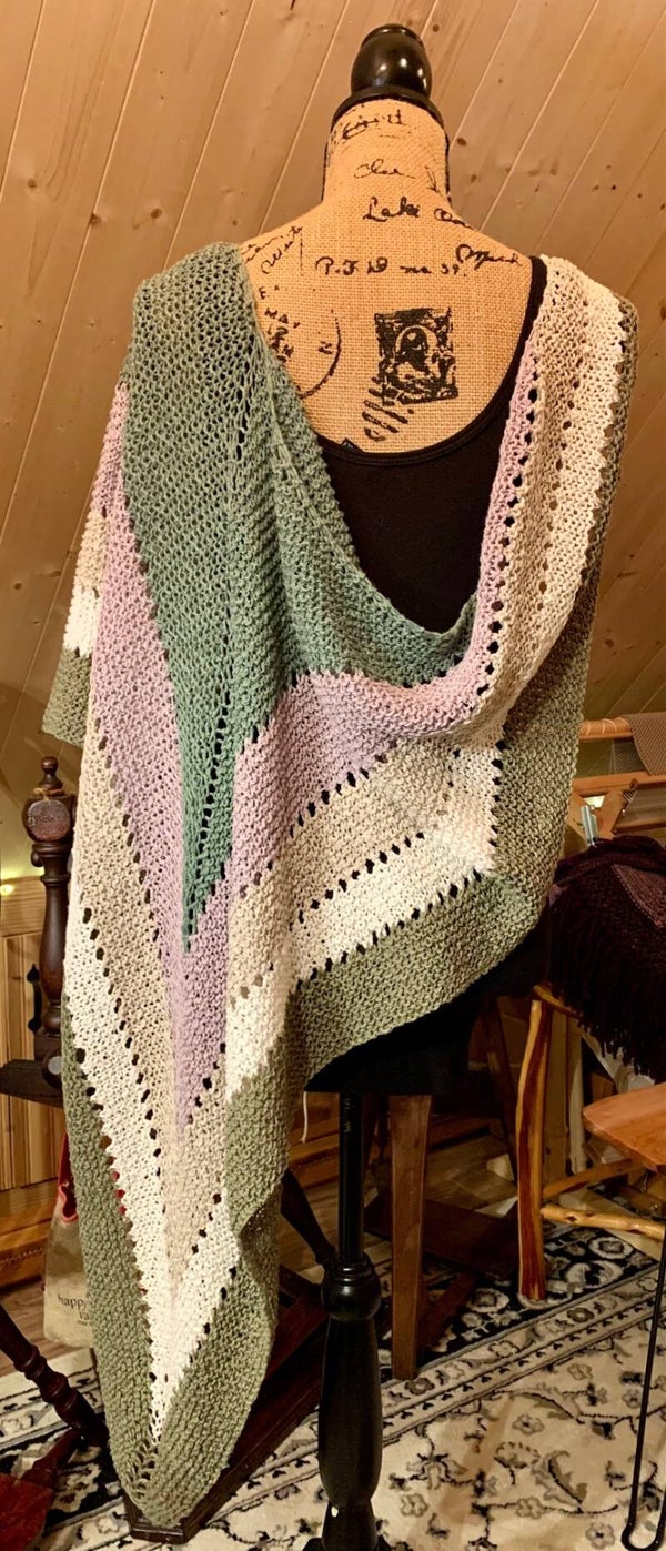 KILINO Hand-Knit Shawl