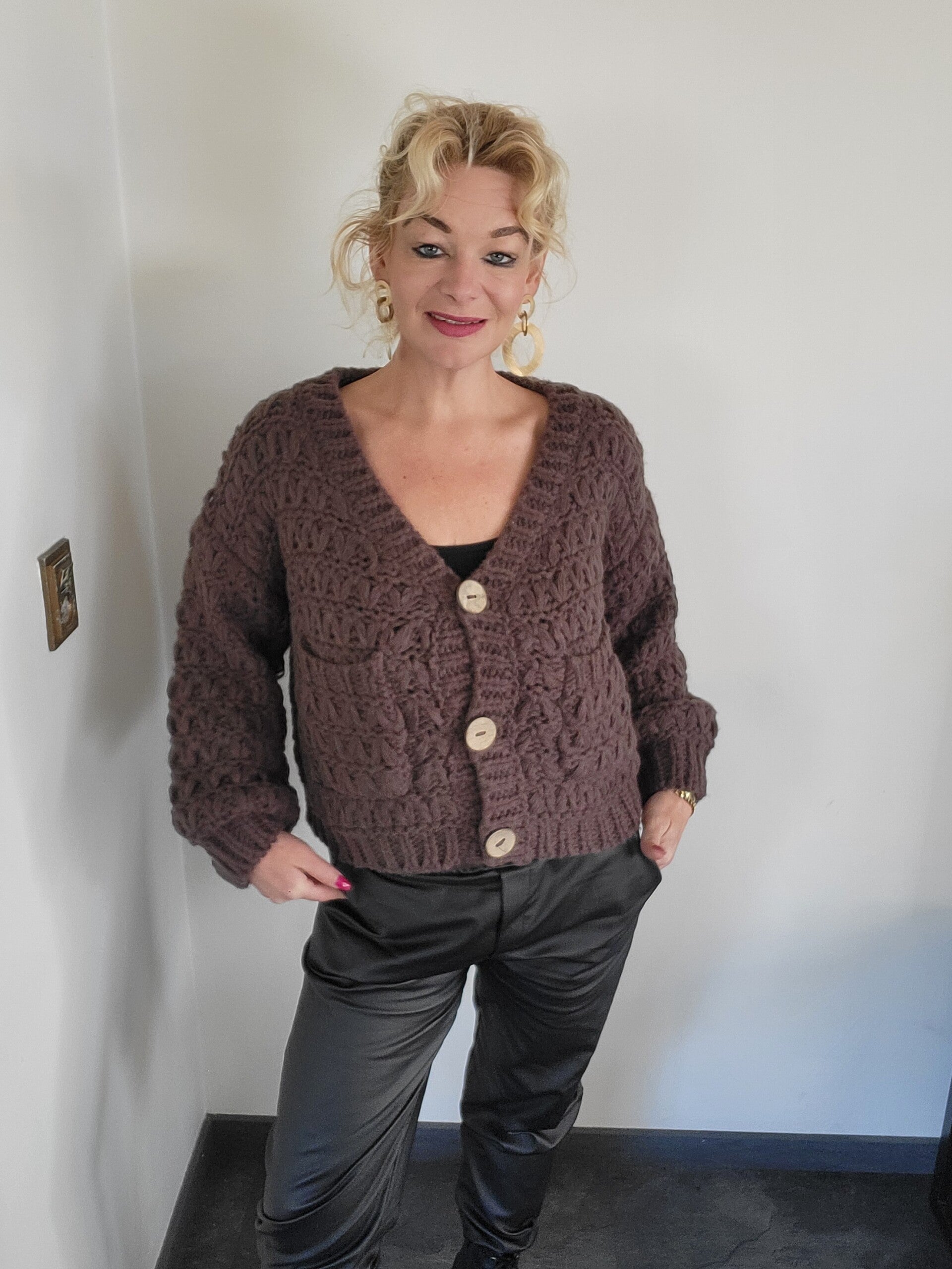 Grof Gehaakt Vest – Kort Model met Knopen – One Size (36-46) bruin