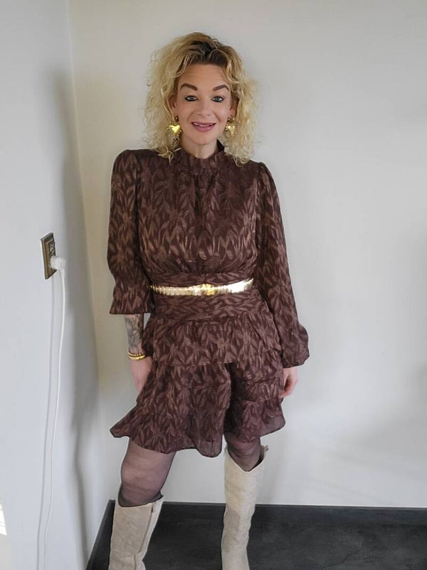 Jurkje bruin met bladeren