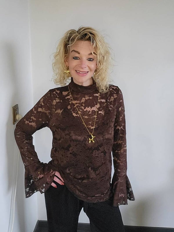 Kanten top met uitlopende mouw bruin